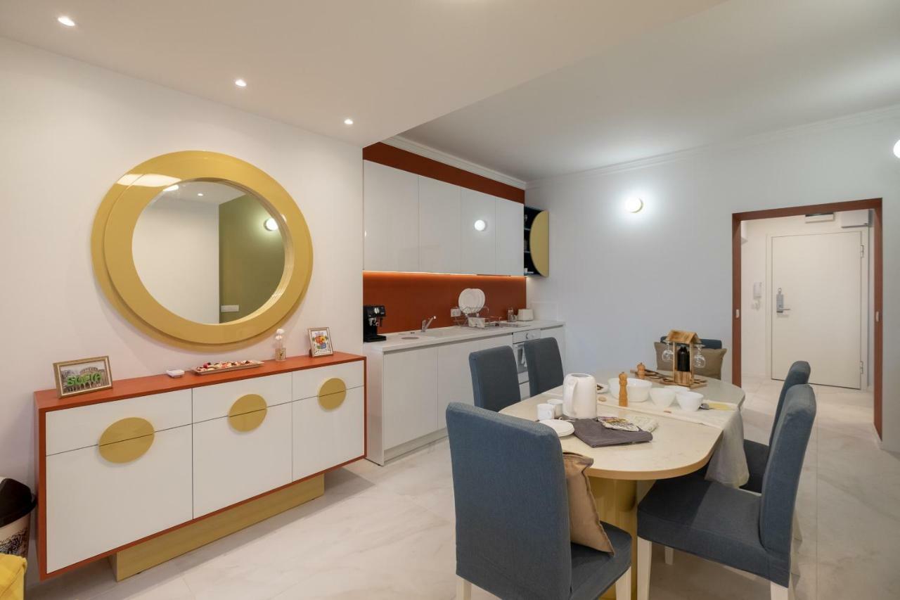 Vitosha Blvd 3-Bedroom, 2-Bathroom Lux Suite Sofia Exteriör bild