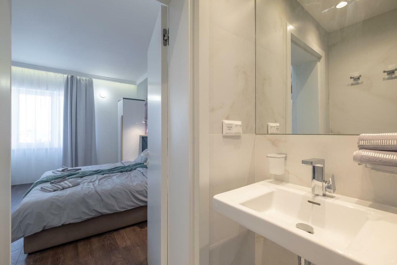 Vitosha Blvd 3-Bedroom, 2-Bathroom Lux Suite Sofia Exteriör bild